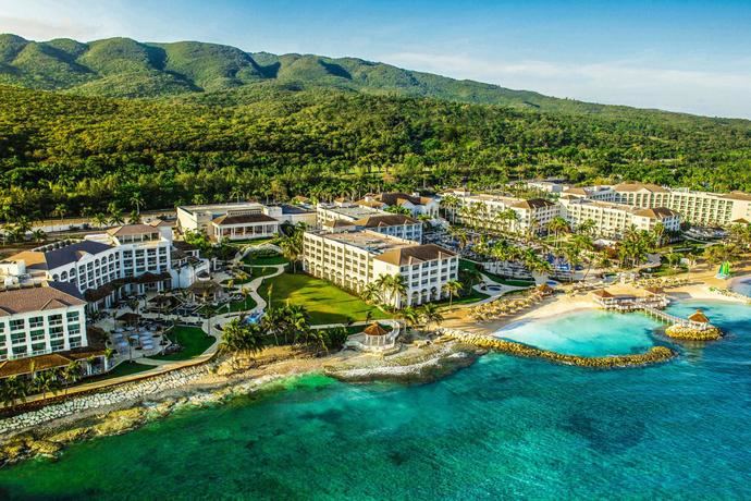 Hyatt negocia en exclusiva la compra de Playa Hotels &amp; Resorts