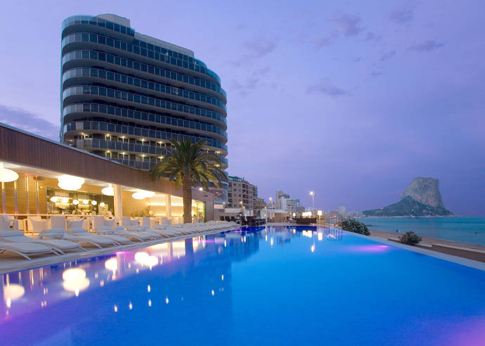 Hay una canción del verano que dispara las reservas en hoteles