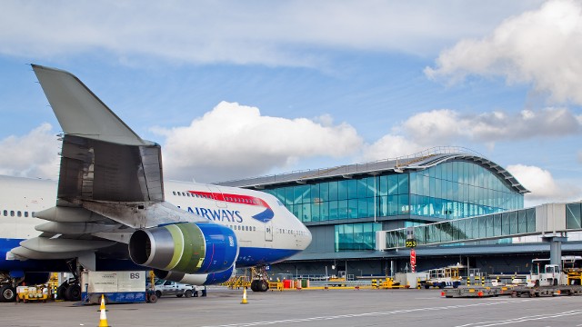 El Gobierno británico aborda el caos en los aeropuertos
