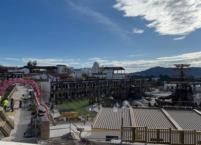 Obras del resort.
