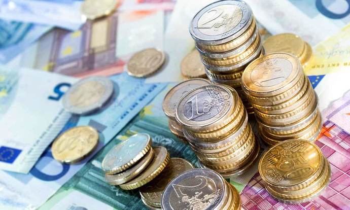 Dinero en efectivo.