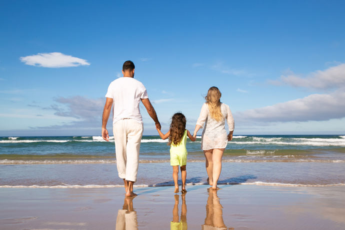 Influidos por las vacaciones, los españoles sacaron en julio 3.000 millones de los bancos