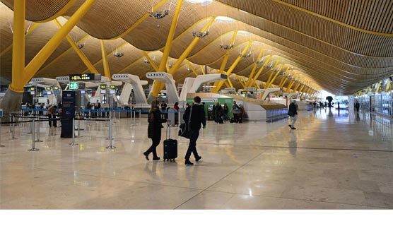 Las llegadas y el gasto turístico caen por encima del 70% en el mes de julio