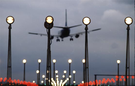 Garrido: ‘El Gobierno debe intervenir y solucionar los reembolsos de aerolíneas’