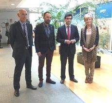 Los representantes de la Diputación de Guipúzcoa y Adegi.