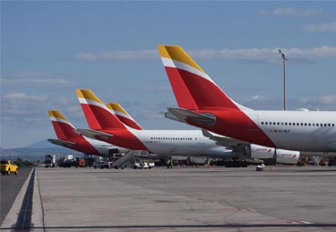 Iberia negocia su propio ERTE con los sindicatos