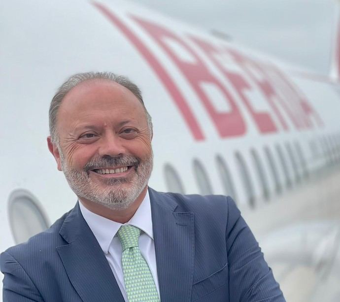 Iberia designa a Víctor Moneo como nuevo director global de ventas