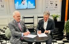 Renovación del convenio de colaboración entre CaixaBank y AEHM