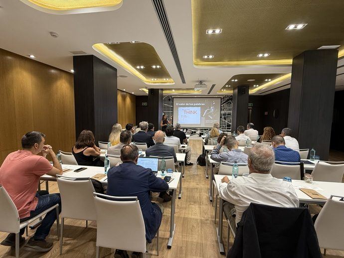 AEGVE reflexiona sobre la inteligencia artificial en una jornada en Barcelona