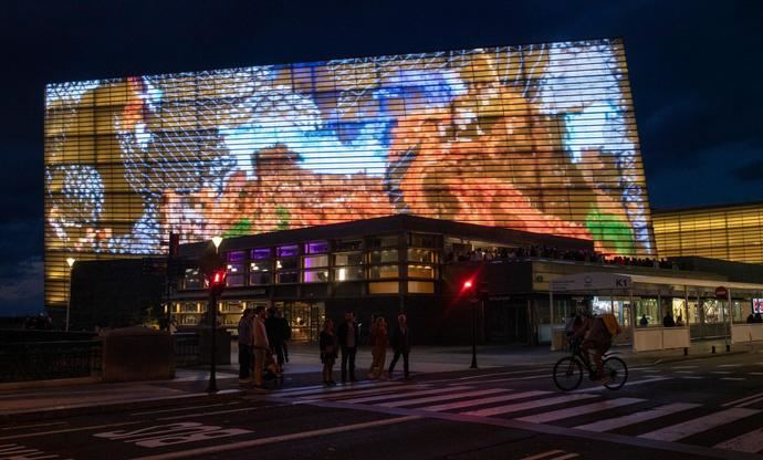 El Palacio de Congresos Kursaal proyecta la obra digital Lurrazala