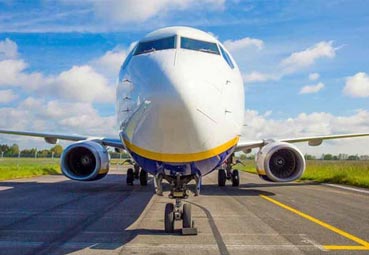 El uso de vuelos ‘low cost’ cae un 92% en noviembre