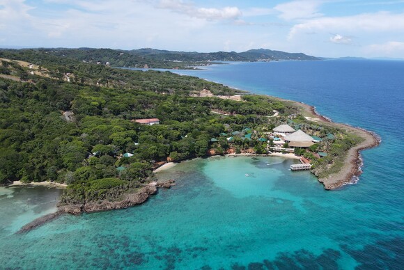 Meliá abrirá en diciembre su primer hotel hondureño en la isla de Roatán