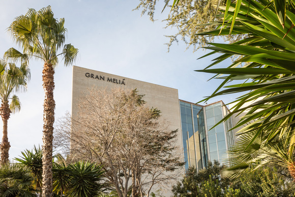 El hotel Gran Meliá Torre Melina celebra su inauguración como referente de la ciudad