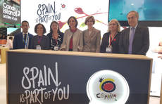 Reyes Maroto e Isabel Oliver han acudido a la WTM de Londres.