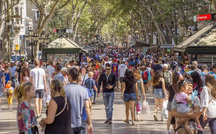 Gasto, emisiones y concentración de oferta, claves para mitigar la masificación