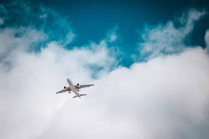 El tráfico aéreo de pasajeros continúa al alza, pese a las restricciones de China
 