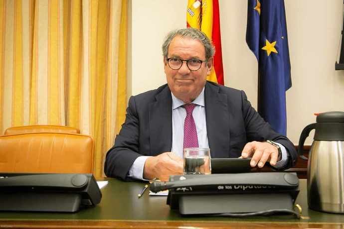 La Mesa del Turismo se adhiere a CEOE, CEPYME y ATA en pro de la Constitución