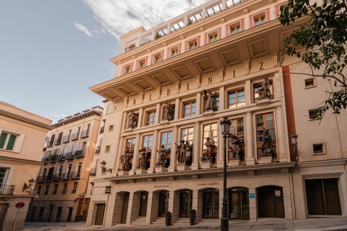 Exterior del hotel.