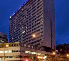 La jornada tiene lugar en el Hotel Meliá Princesa de Madrid.