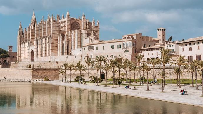 El Ayuntamiento de Palma prohíbe el alquiler turístico en todas las viviendas