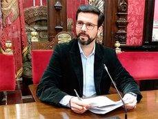 El portavoz del PCOE en el Ayuntamiento de Granada, Paco Cuenca.