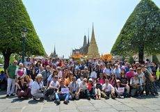 El grupo de Recambios Colón en Tailandia.