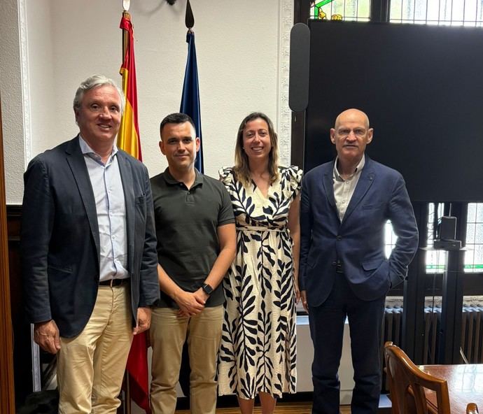 Reunión entre CEAV y Consumo.