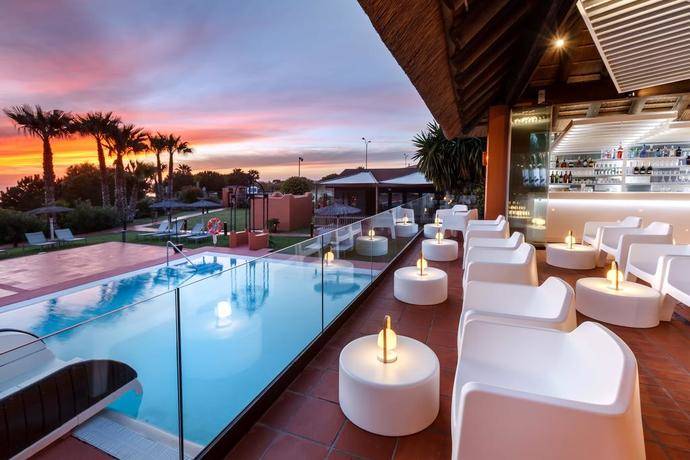 El Royal Hideaway Sancti Petri se juega los World Luxury Hotel Awards