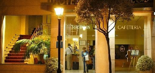 El San Carlos de Santiago, "hotel delicatessen"
