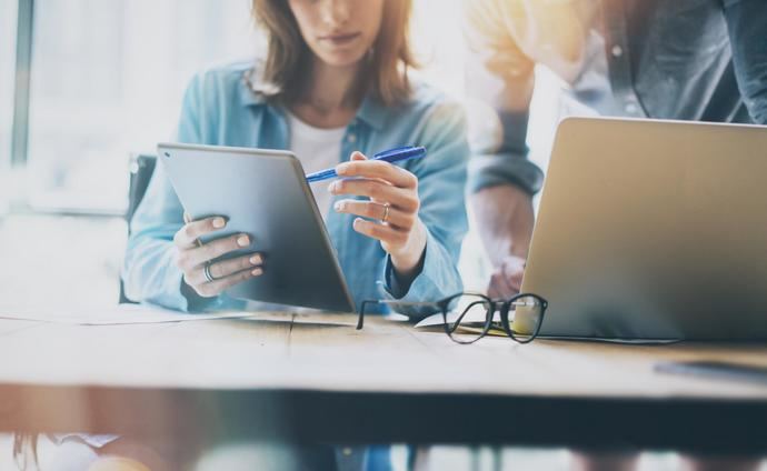 Voxel y Booking.com automatizan la recuperación de facturas en el Sector