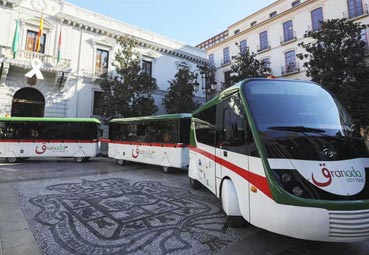 El tren turístico Granada City Tour reinicia su actividad