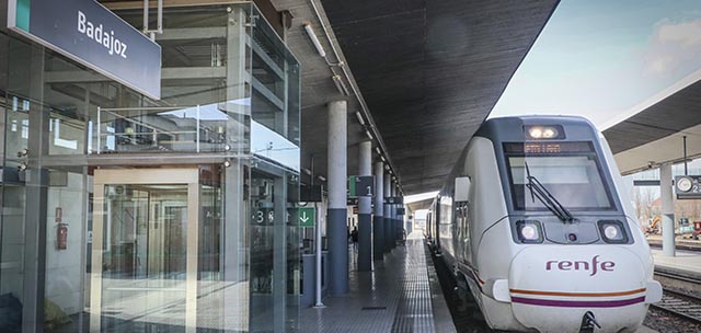 Renfe lanza una promoción para la línea entre Madrid y Extremadura