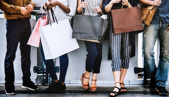 Las compras, el lujo y la gastronomía impulsan el gasto turístico en España