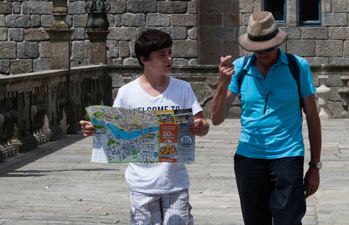Los turistas senior y los ‘millennials’, claves para combatir la estacionalidad