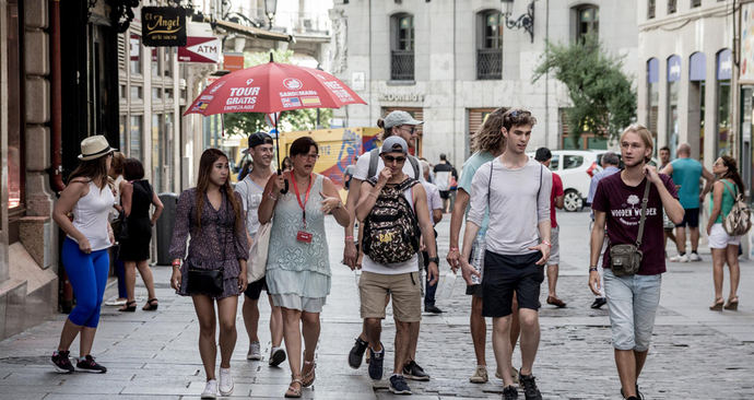 Turistas en España.