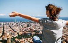 Los jóvenes españoles prefieren empleos que les permitan viajar (Foto: Rumbo).