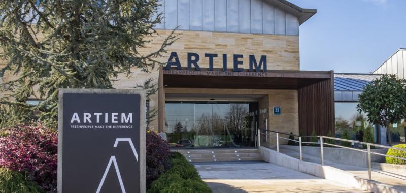 Fachada del hotel Artiem Asturias.